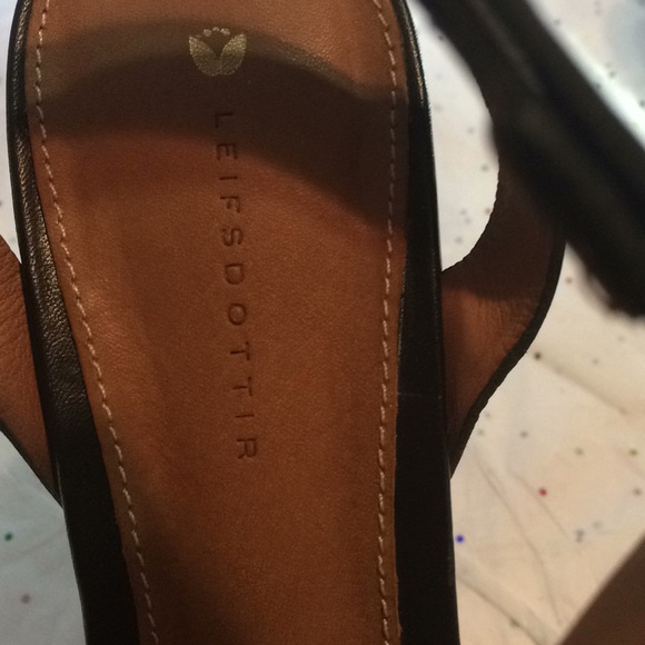 Leifsdottir Black / tan sandals size 38/8 - Picture 5 of 8